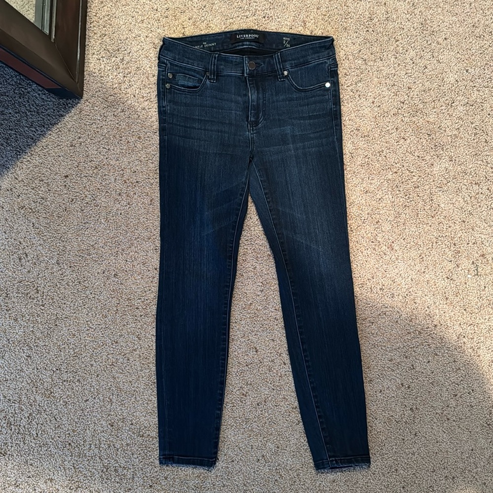 Liver pool women’s jeans size 2/26